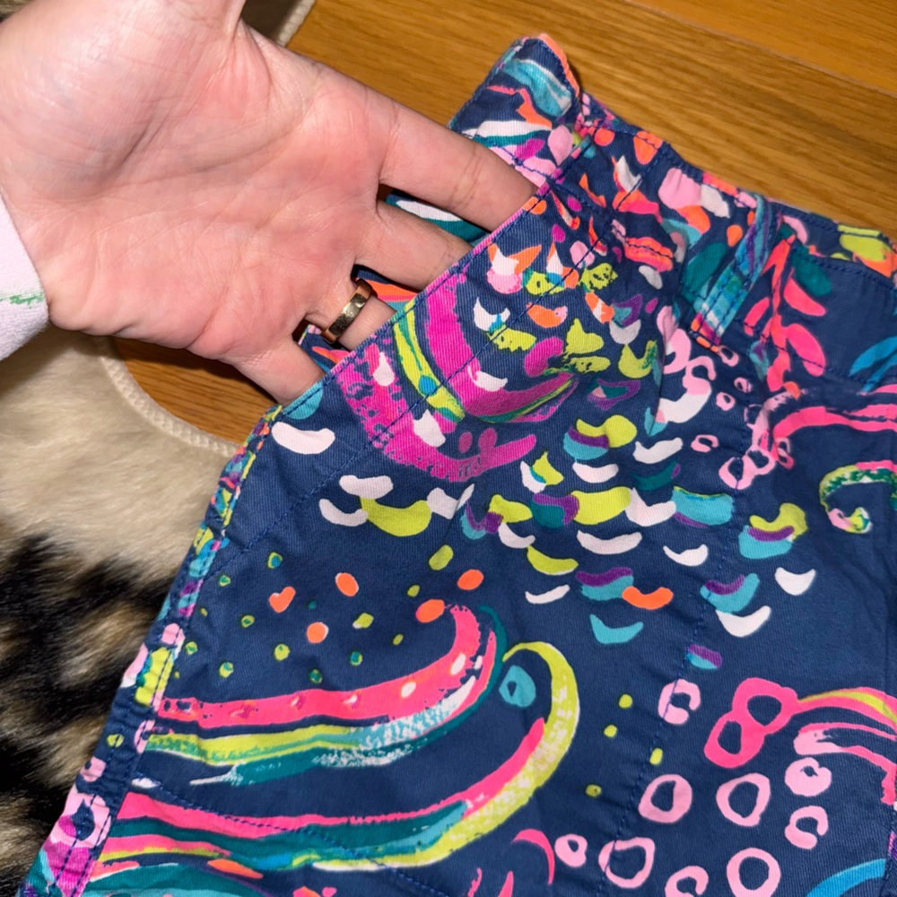 Lilly Pulitzer Womens Wills Shorts In Beach Loot Print Size 6 Preppy Tropical - Picture 4 of 7